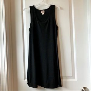 Black Sleeveless Dress